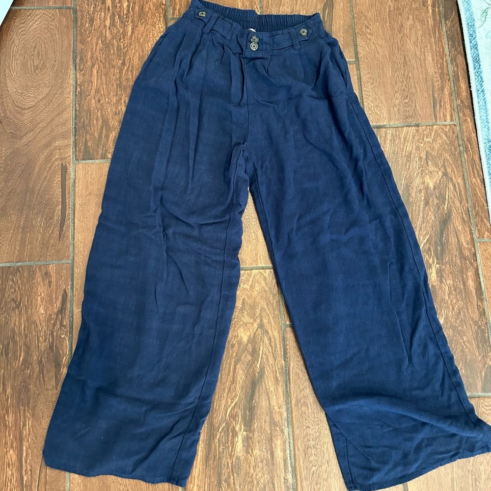 Sienna sky size S wide leg navy pants